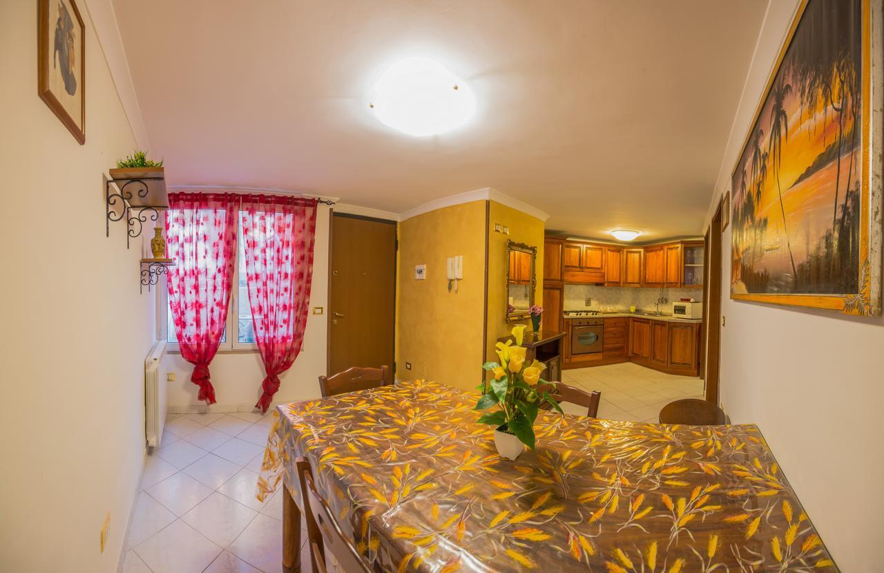 Hillary House Fiumicino