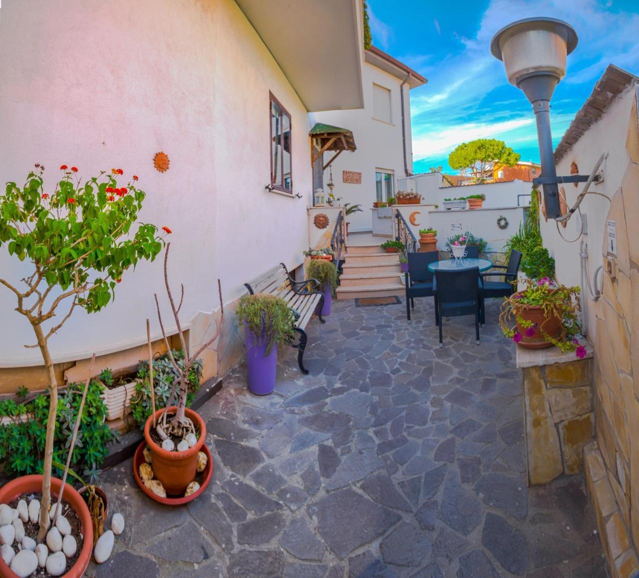 Hillary House 3* Fiumicino