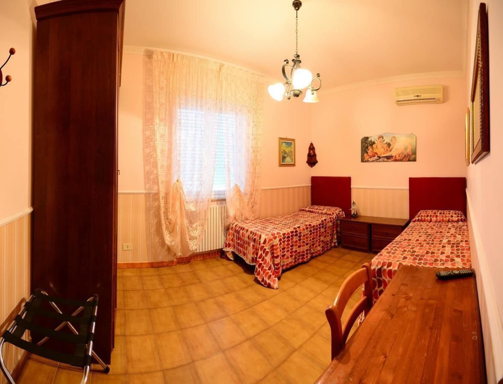 Affittacamere Hillary House 3*